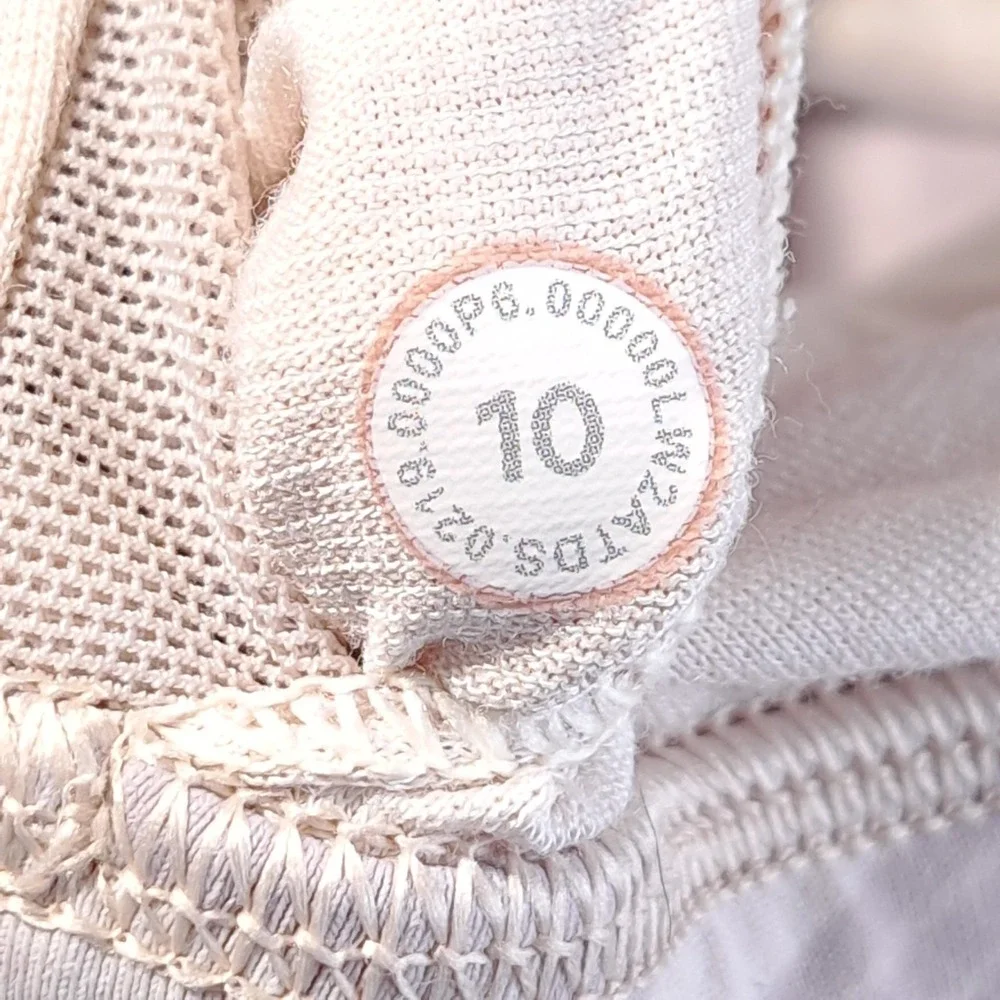 Lululemon Bra Women's 10 Light Ivory Free To Be Straps Sports Yoga Gym‎ Athletic